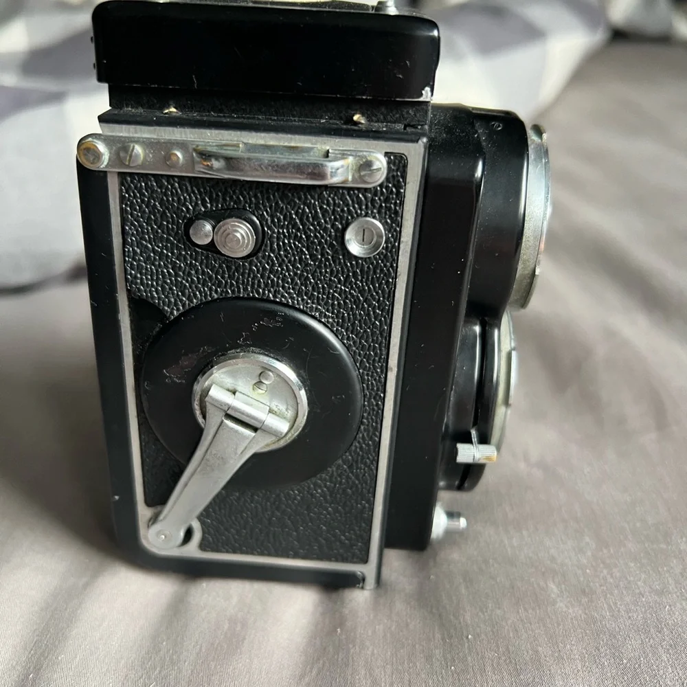 Vintage Primo Jr TLR film Camera - Picture 4 of 4